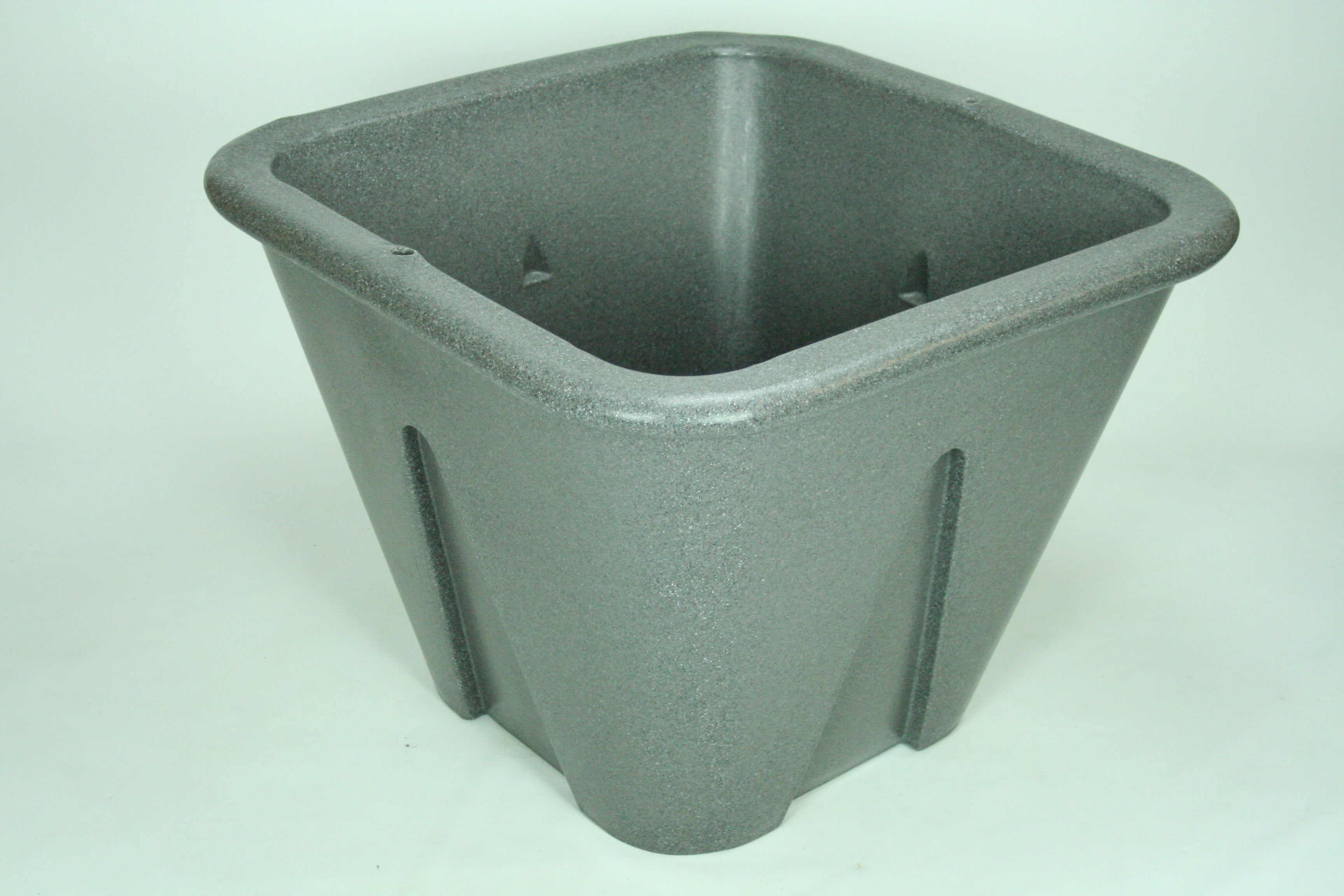 Winchester Garden Planter In Millstone