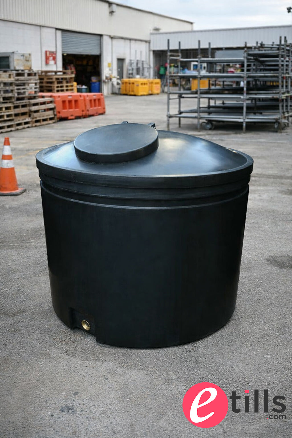 900 Litre Water Tank Black