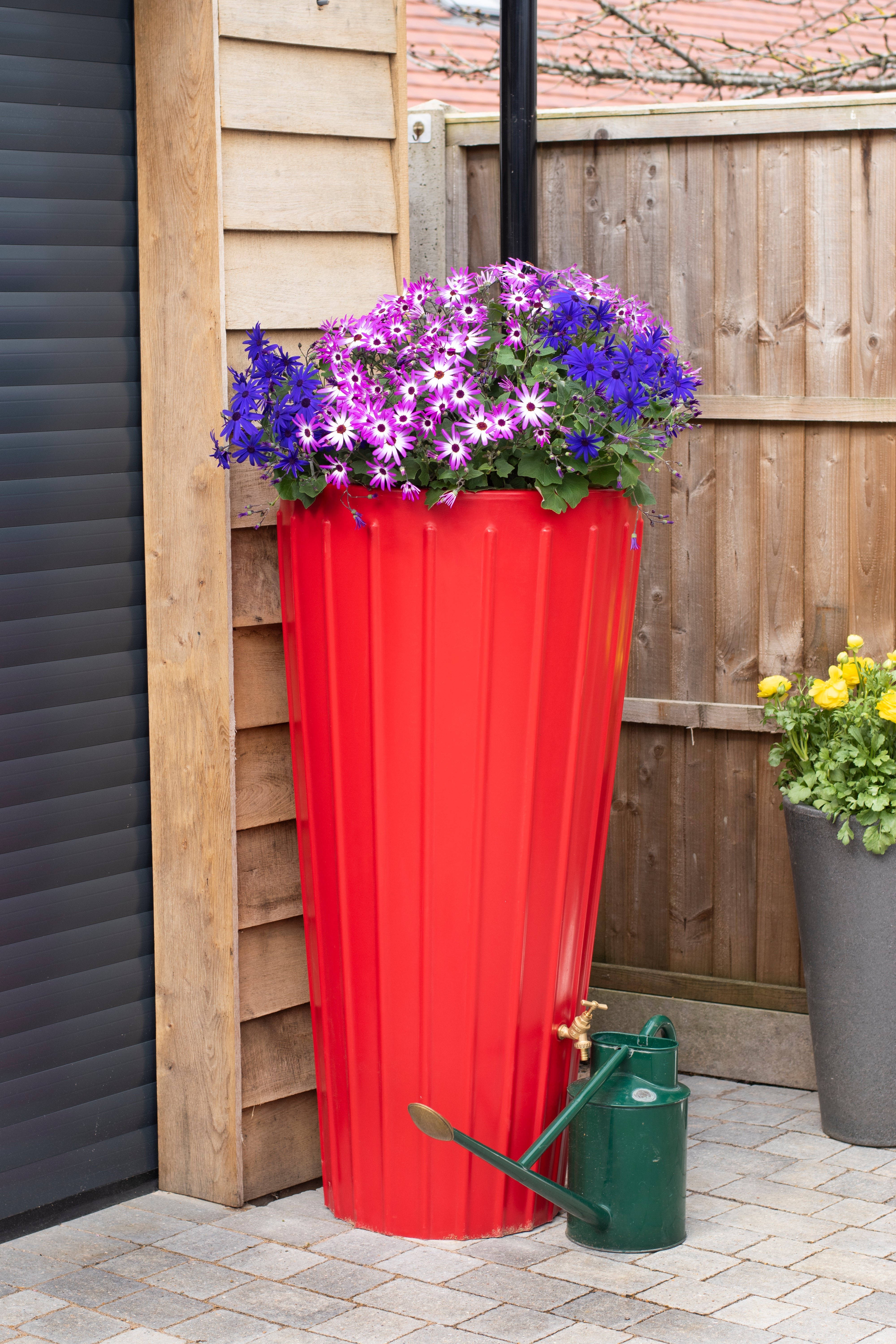 200 Litre Water Butt Planter In Red - Cosmo