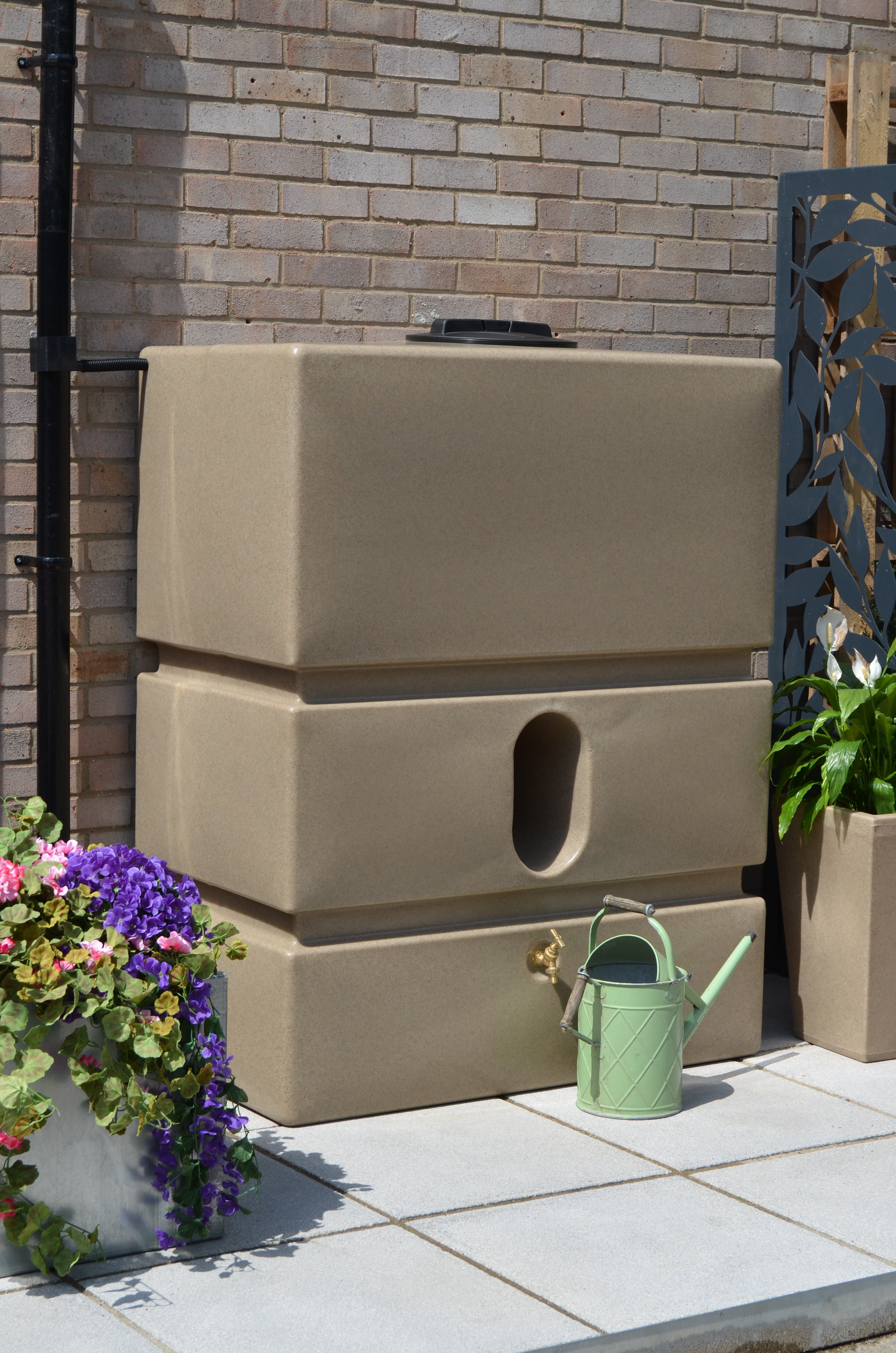 1200 Litre Water Butt in Sandstone