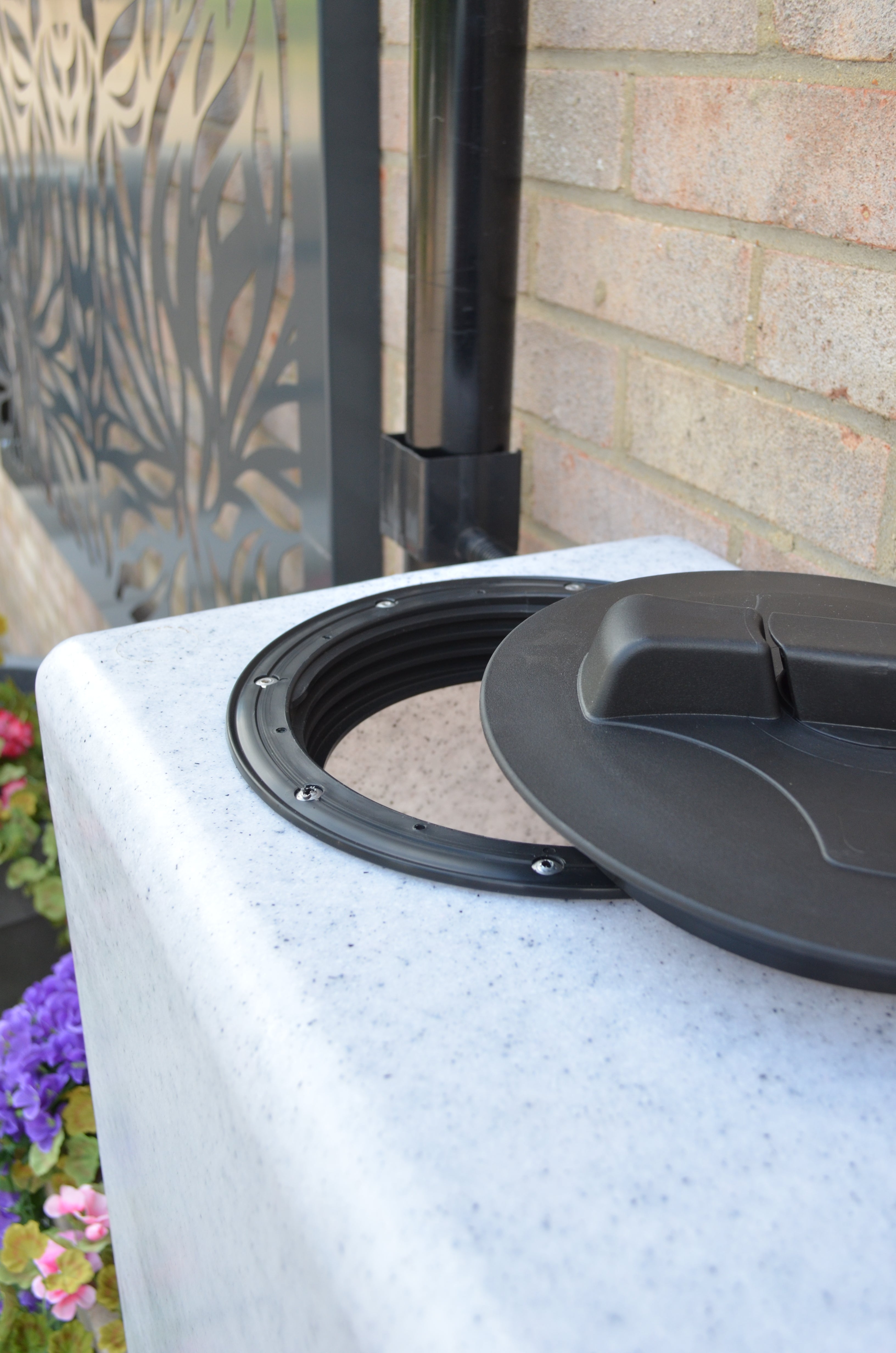 400 Litre Slimline Water Butt in White Marble