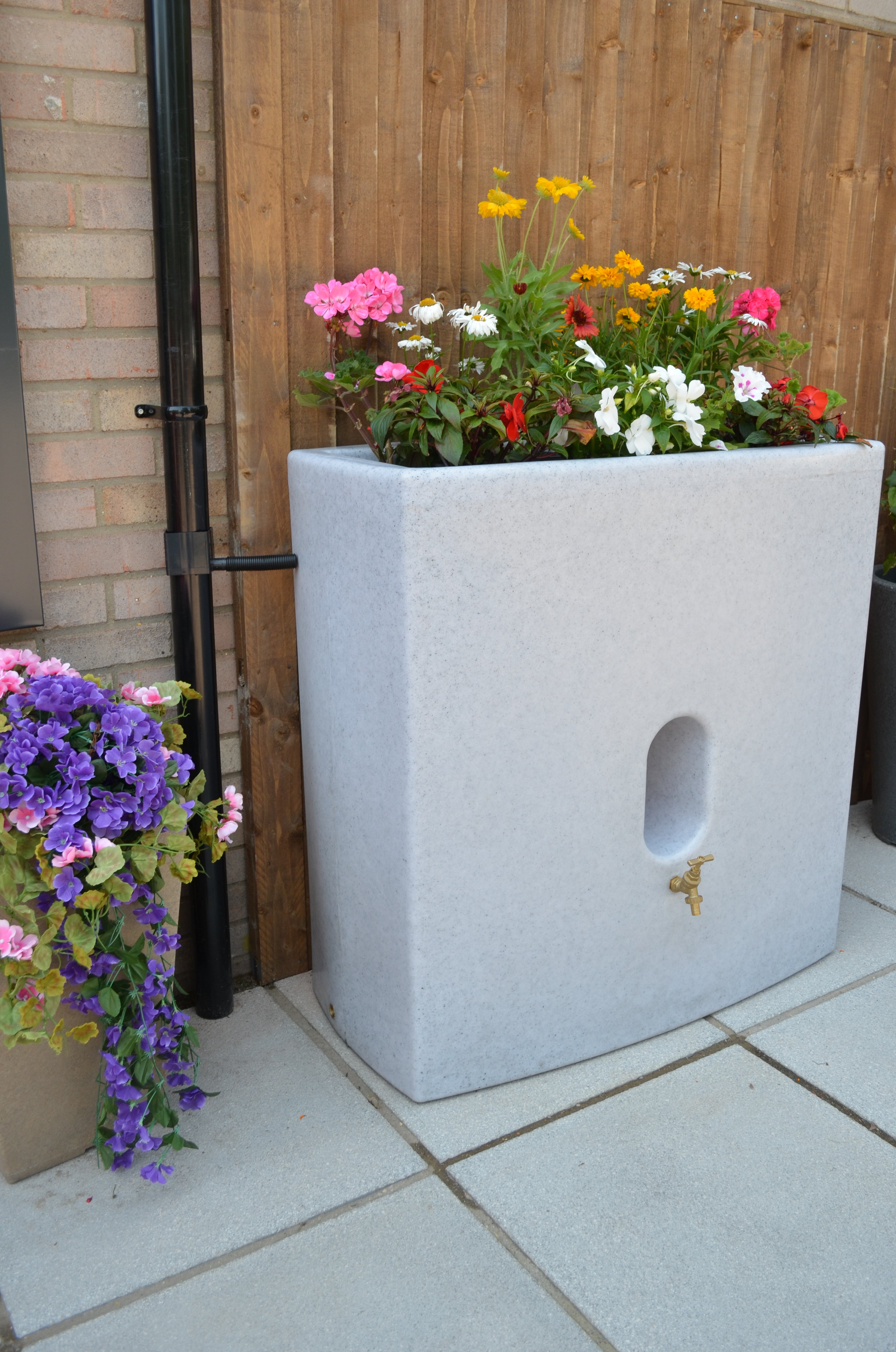 375 Litre Water Butt Planter White Marble - Oasis