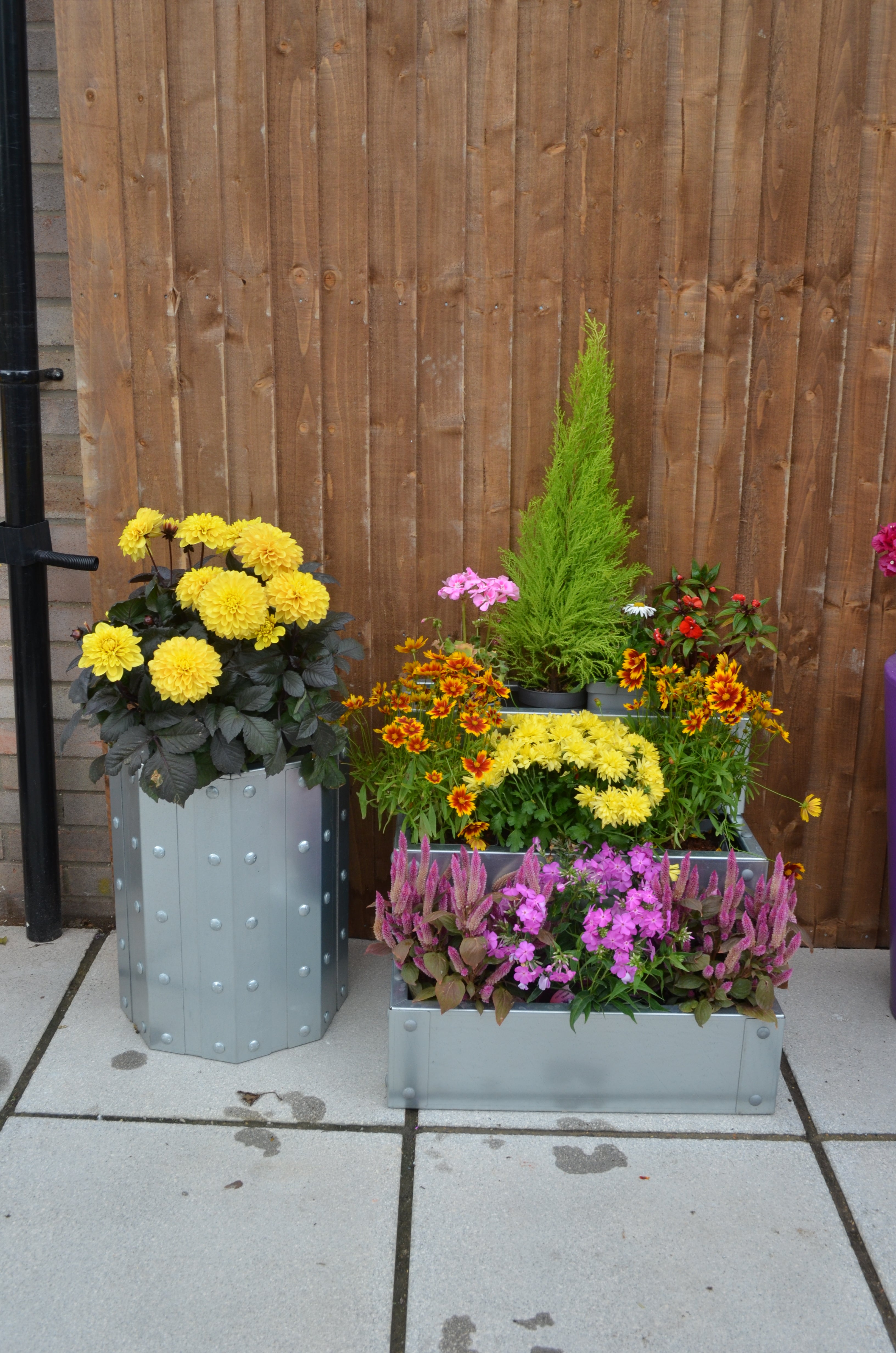 Raised Planter The Therfield