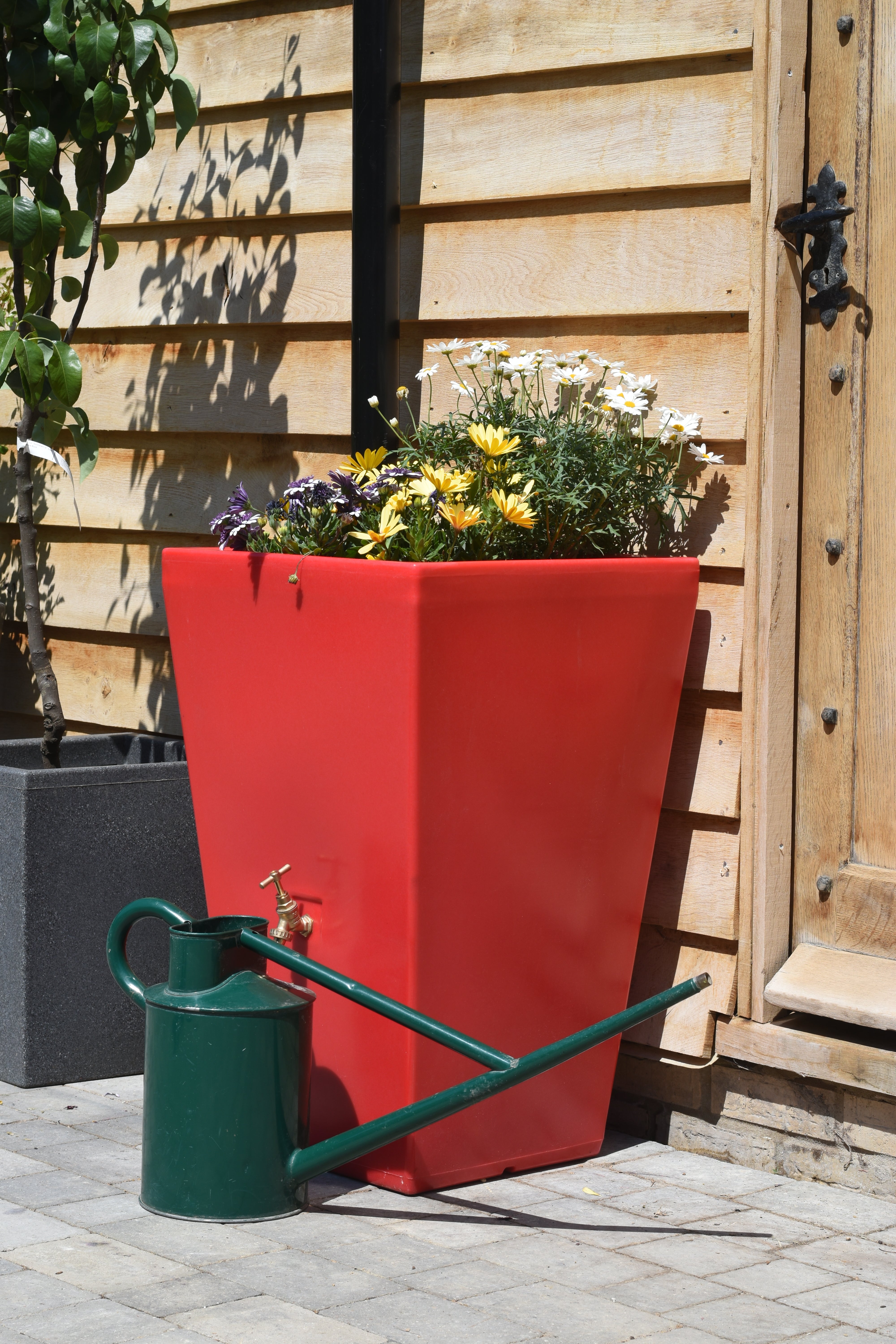 Water Butt 90 Litres Planter In Red - Cambridge