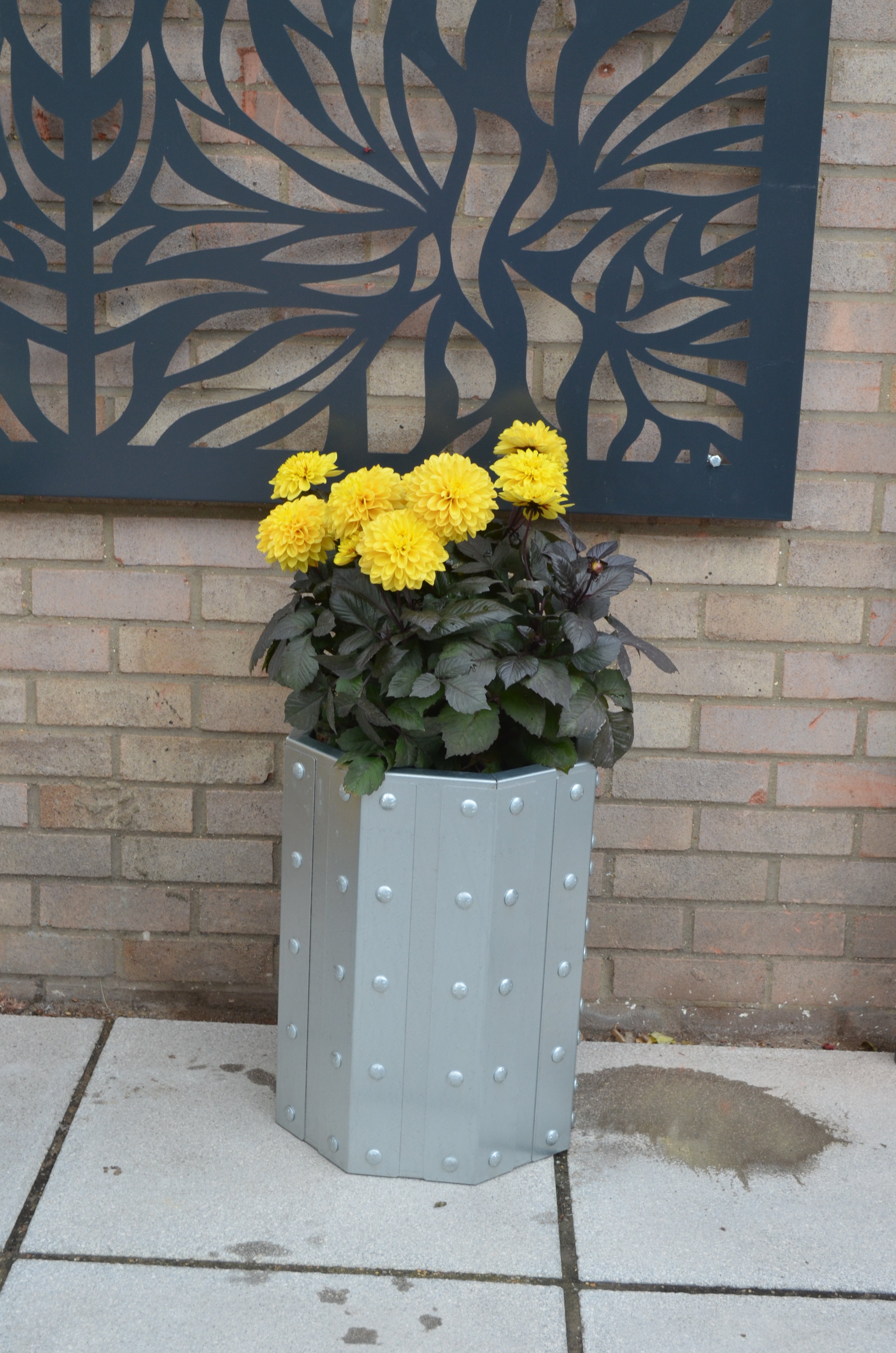 Raised Planter The Therfield