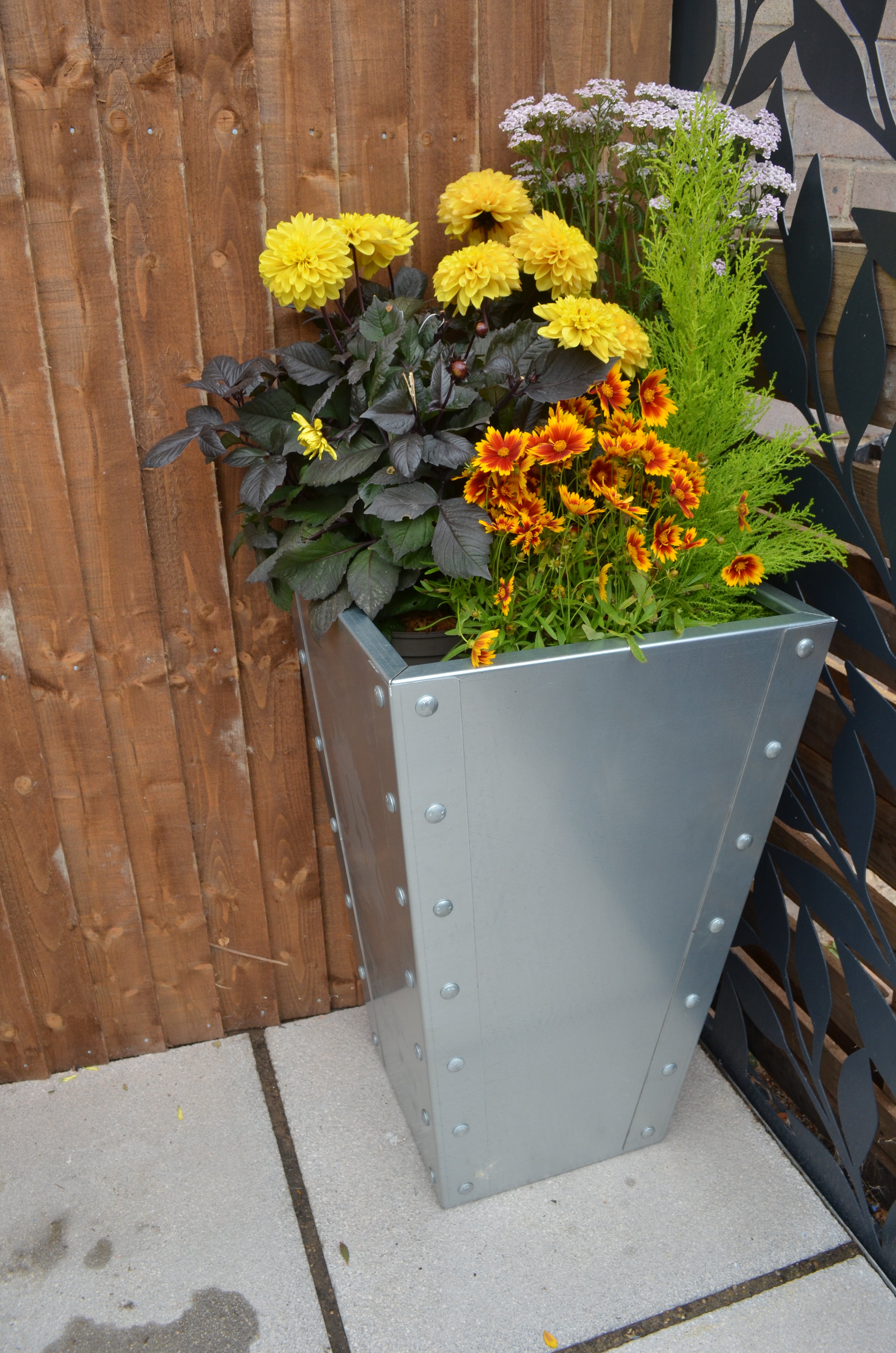 Raised Planter The Bassingbourn