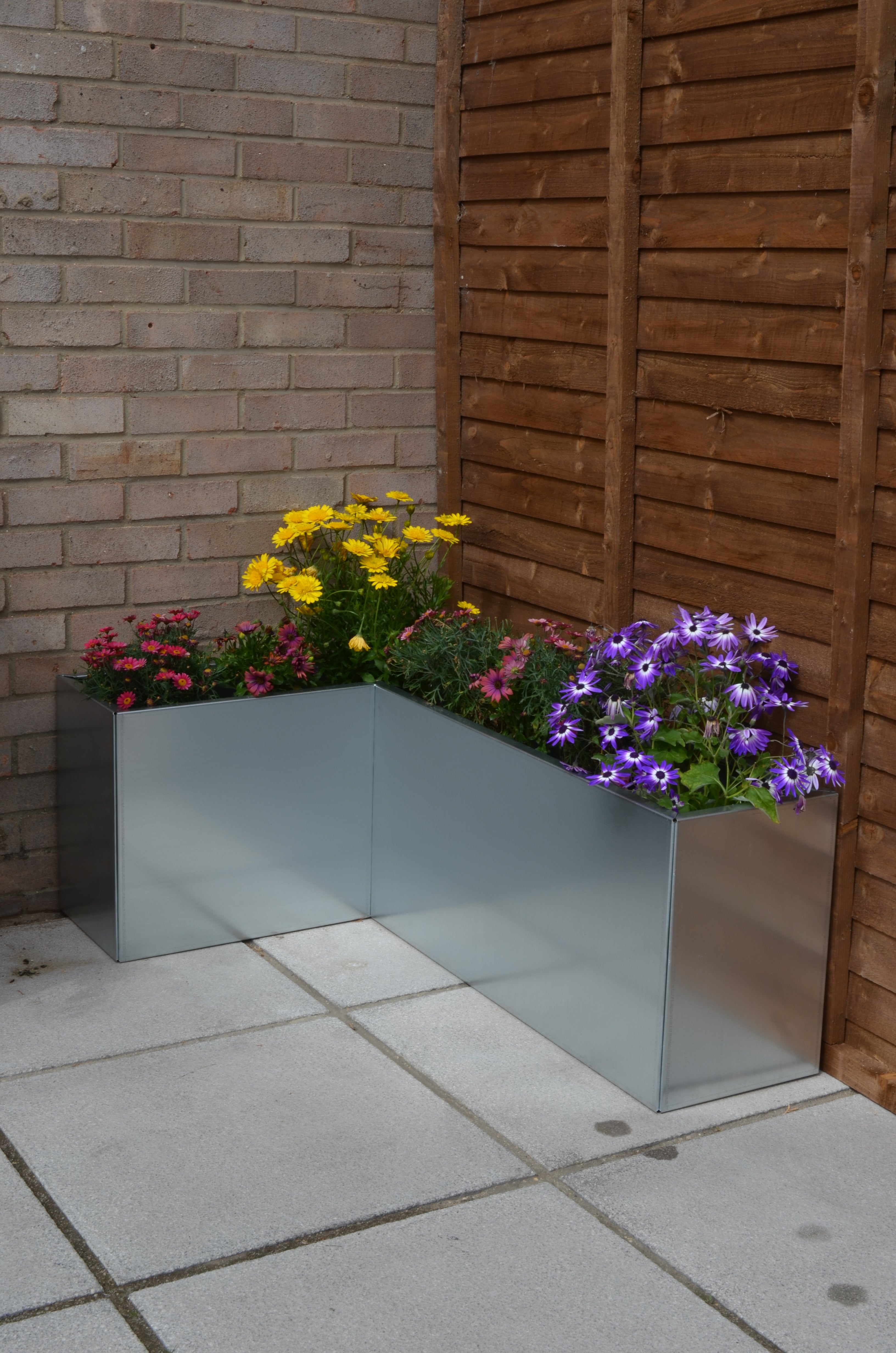 Large Raised Bed Corner Planter - L-Shaped 1000 x 800