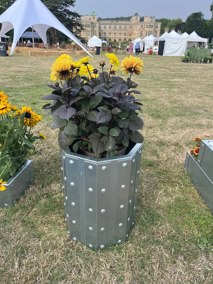Raised Planter The Therfield