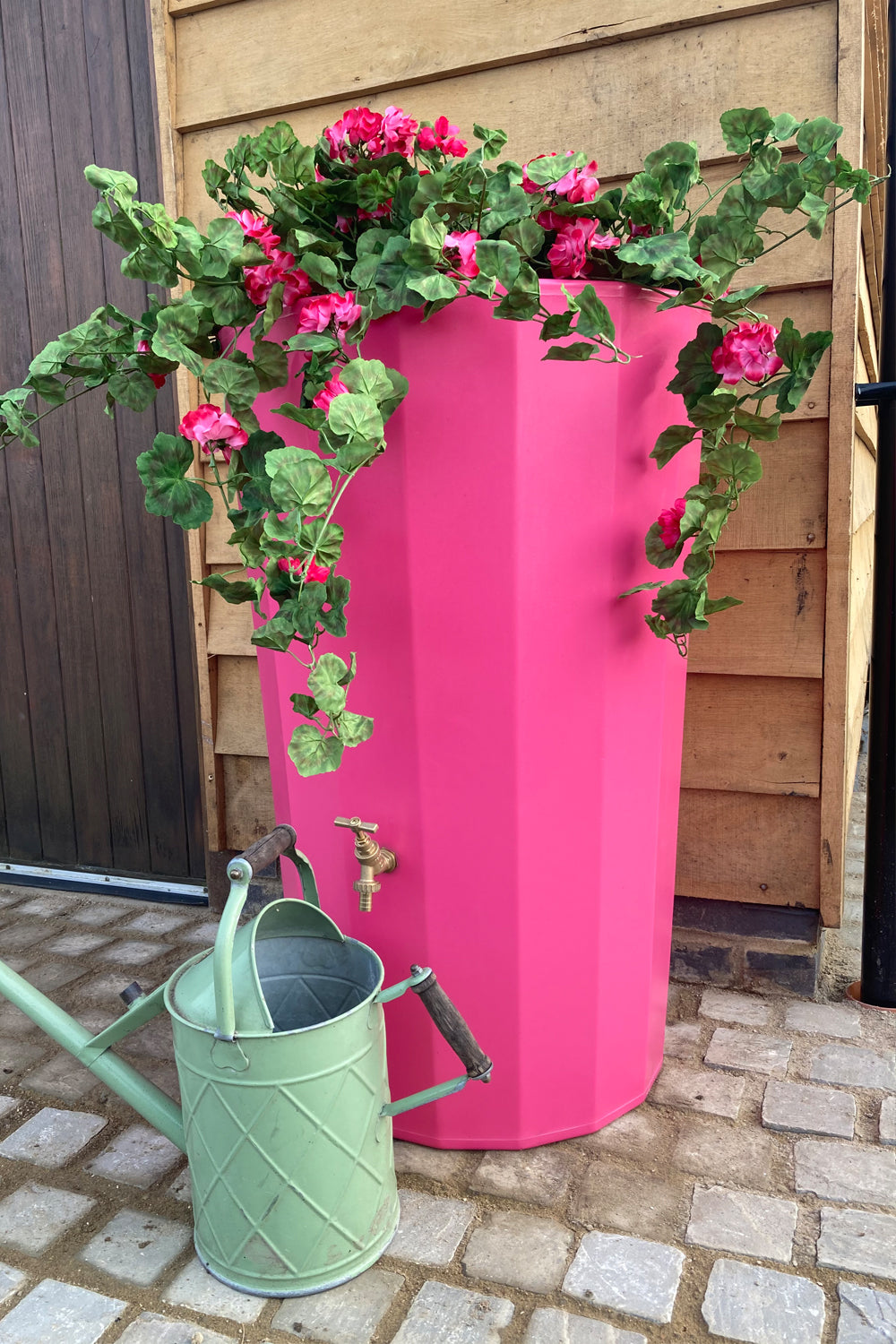 Midi Metropolitan Water Butt Planter - Pink