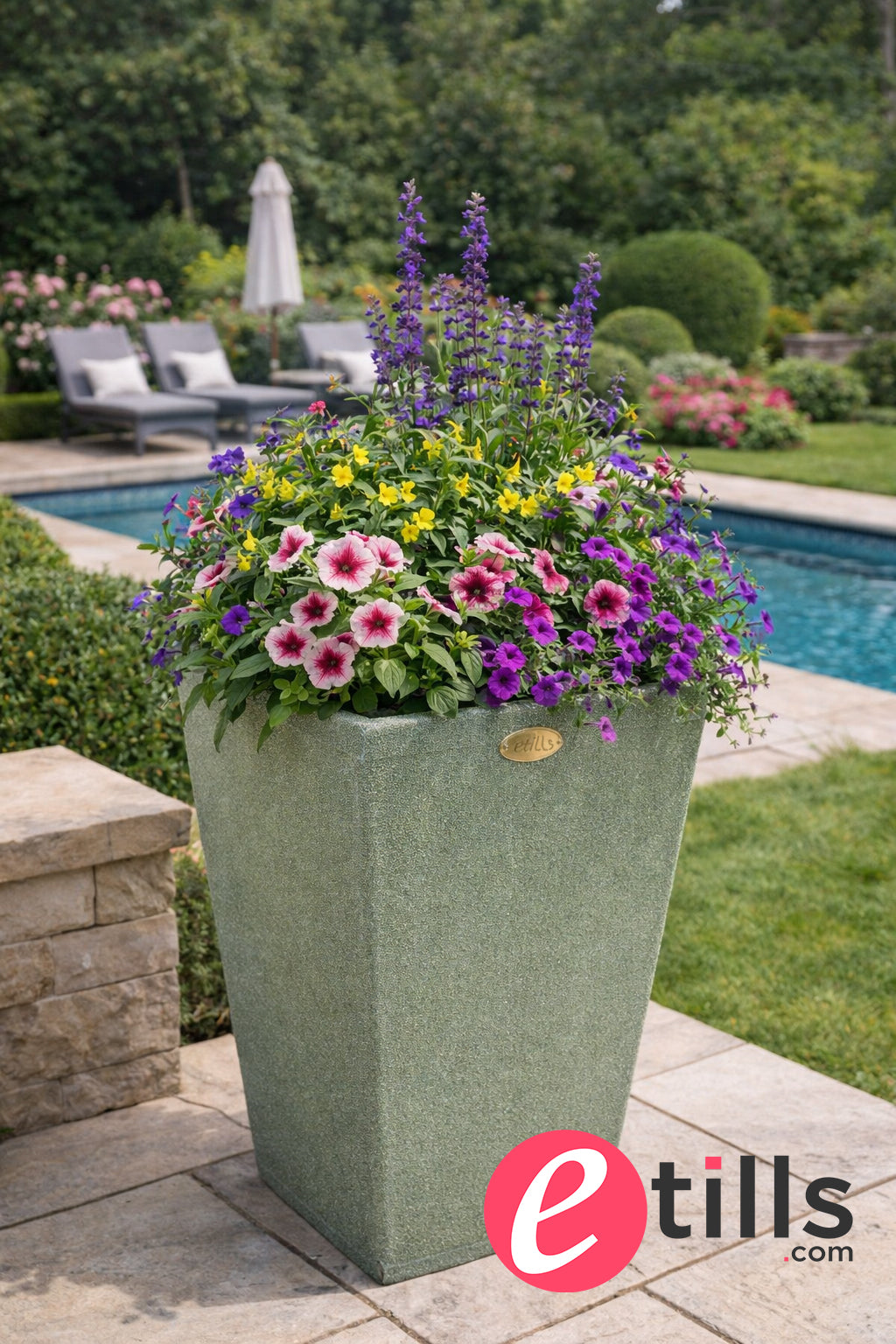 Barrington Garden Planter In Green Marble
