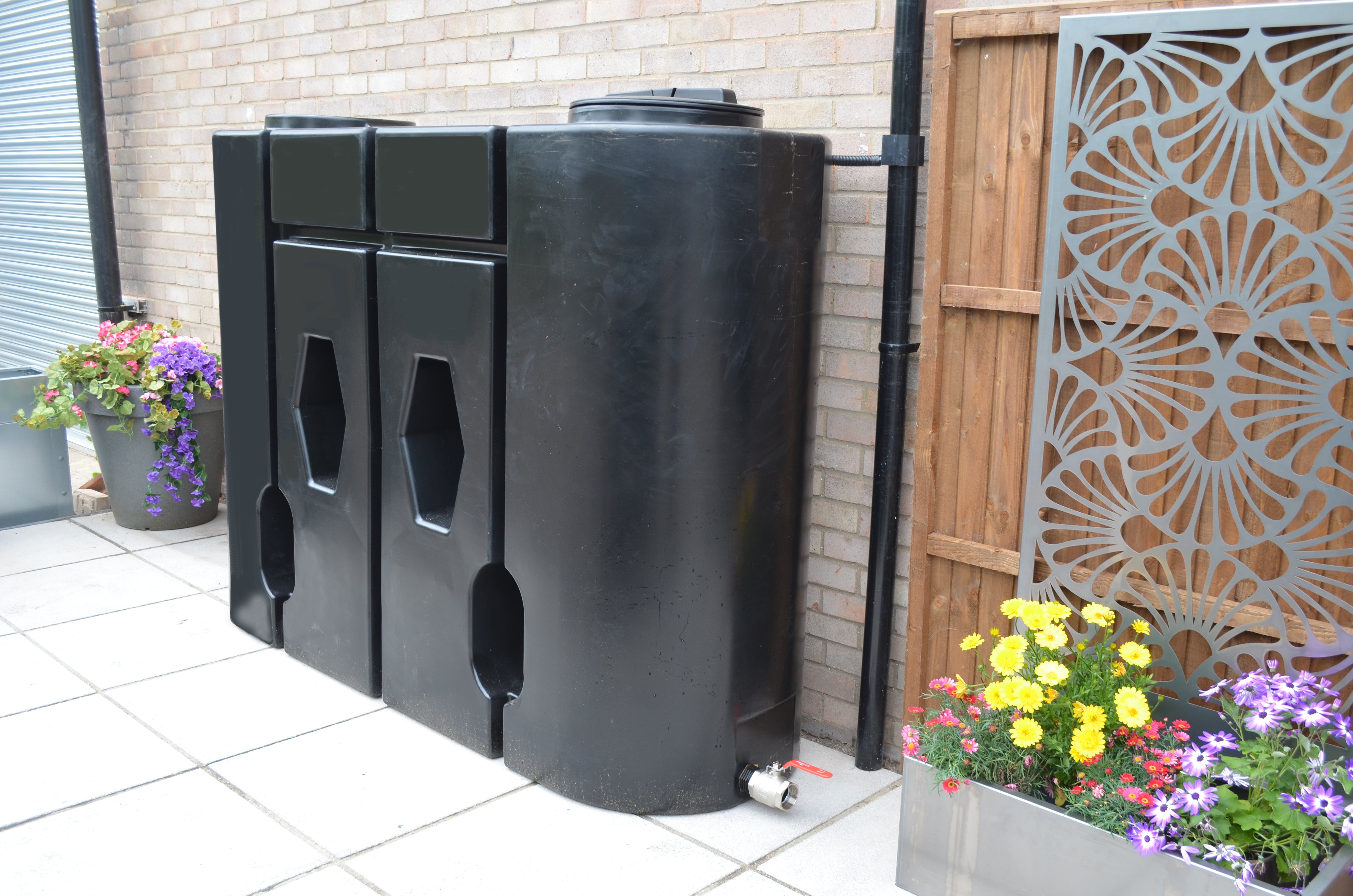 1900 Slimline Water Butt Black