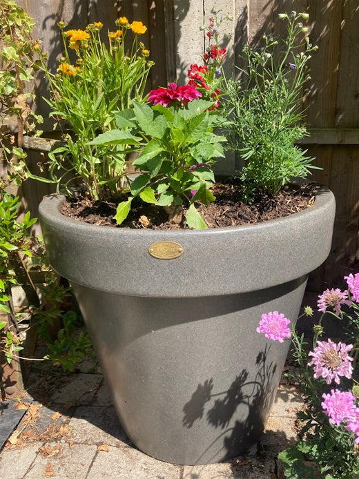 The Classic Garden Planter In Millstone