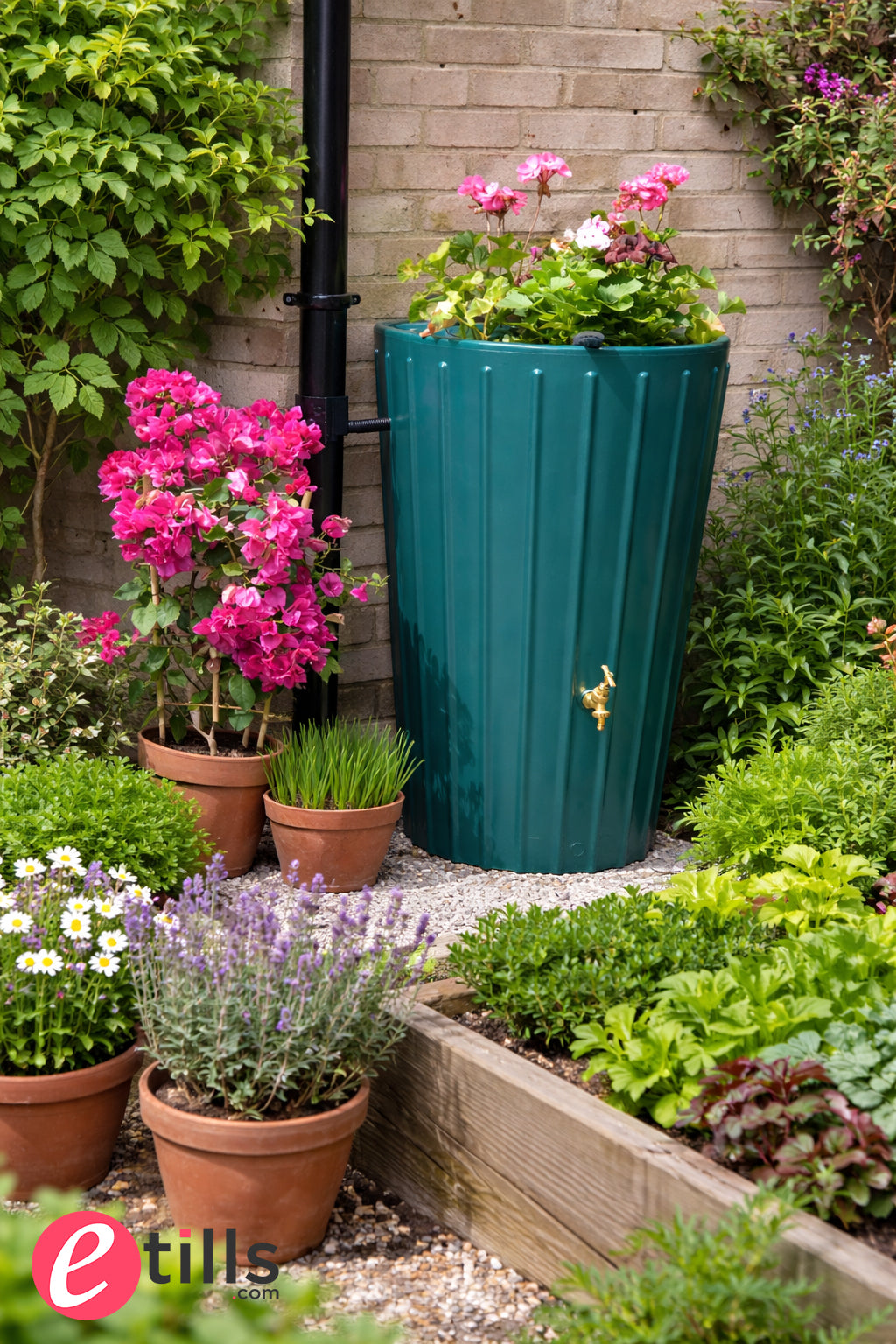 Mini Cosmo Water Butt Planter in Green