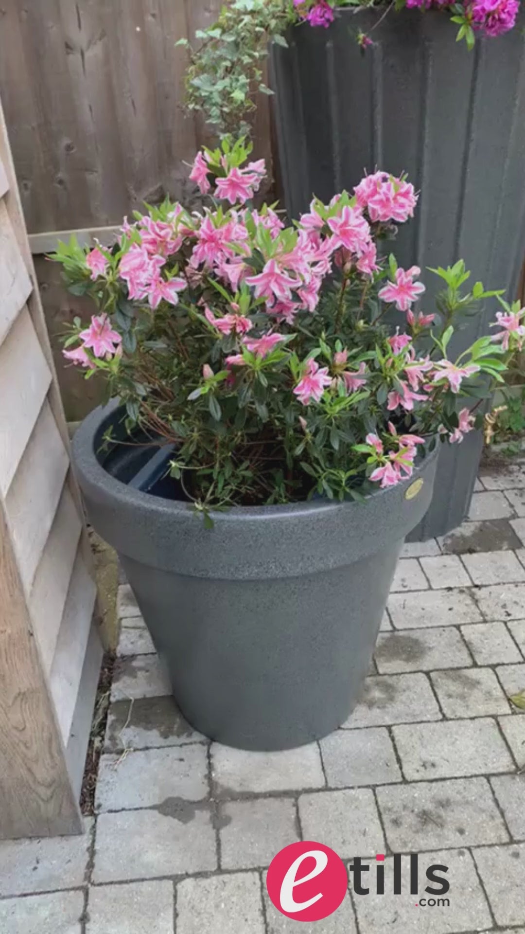 The Classic Garden Planter In Millstone