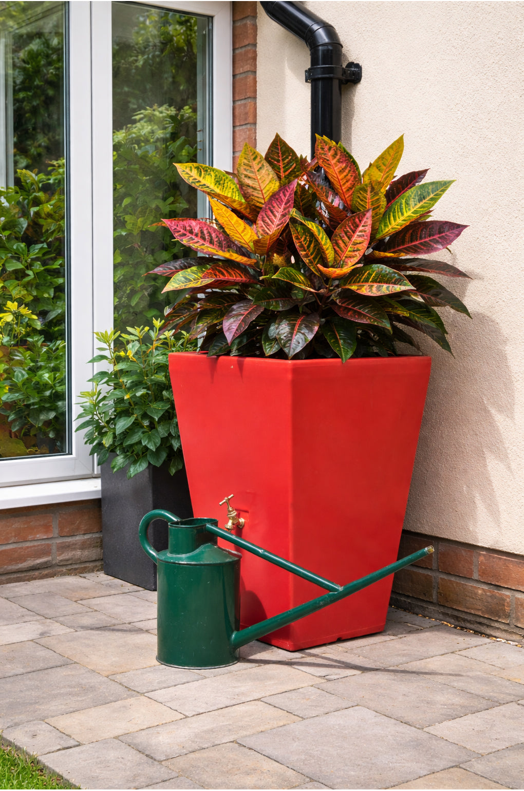 Water Butt 90 Litres Planter In Red - Cambridge